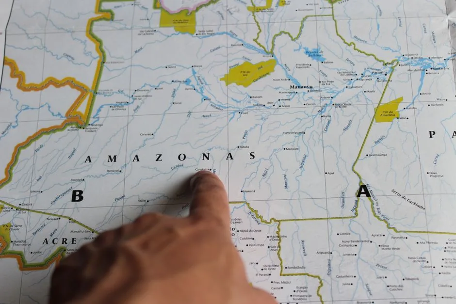 Imagen que muestra el mapa de EE.UU. con Seattle y Arlington, resaltando la sede de Amazon y su presencia global para vendedores españoles