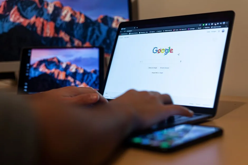Imagen que muestra cómo crear un sitemap HTML optimizado para SEO, enfocándose en categorías principales y enlaces claros para usuarios y motores de búsqueda