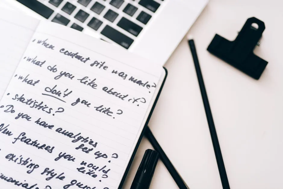 Ejemplo visual de módulos A+ Content bien estructurados para Amazon, resaltando imágenes, texto y jerarquía adaptada a móvil y escritorio, dirigido a vendedores