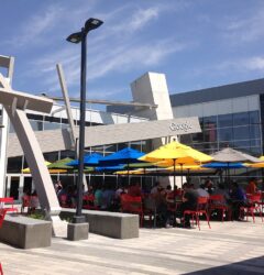 Sede central de Google Googleplex en Mountain View California campus exterior 2014