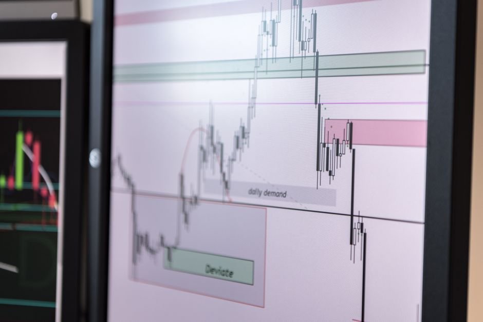 Diagrama explicativo de una demand side platform optimizando campañas de publicidad programática para agencias y marcas de comercio electrónico.