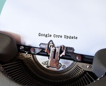 Gráfico de analítica web mostrando la caída de tráfico en una tienda online tras un Google Core Update para profesionales.